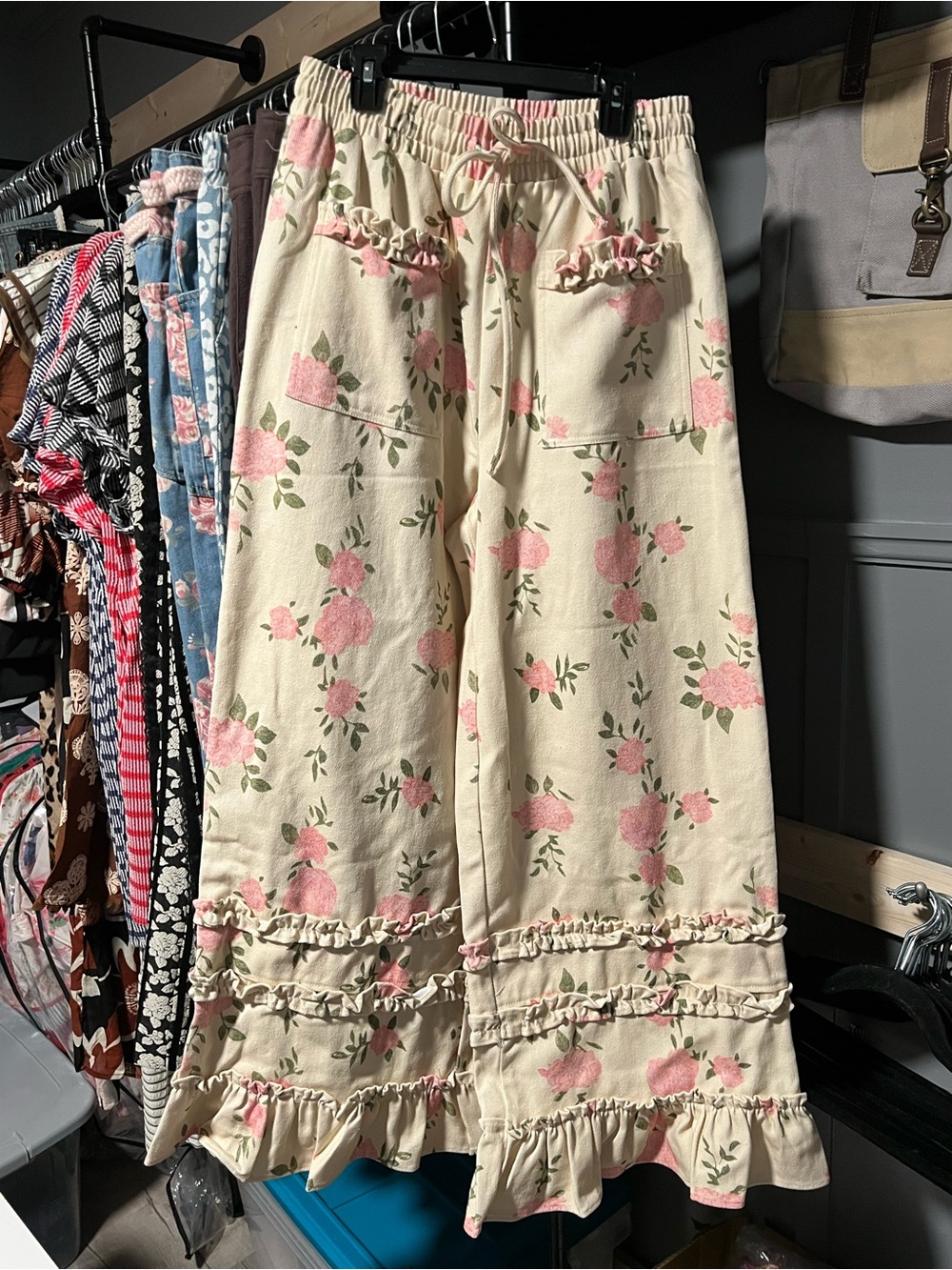 BiBi Cream Wide-Leg Pants with Pink Floral Print